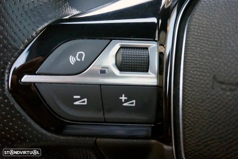 Peugeot e-208 50 kWh GT Line - 19