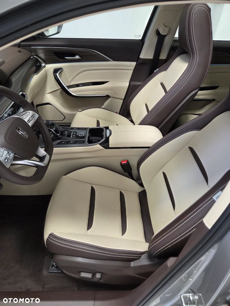 Bestune T77 1.5T Business DCT - 13