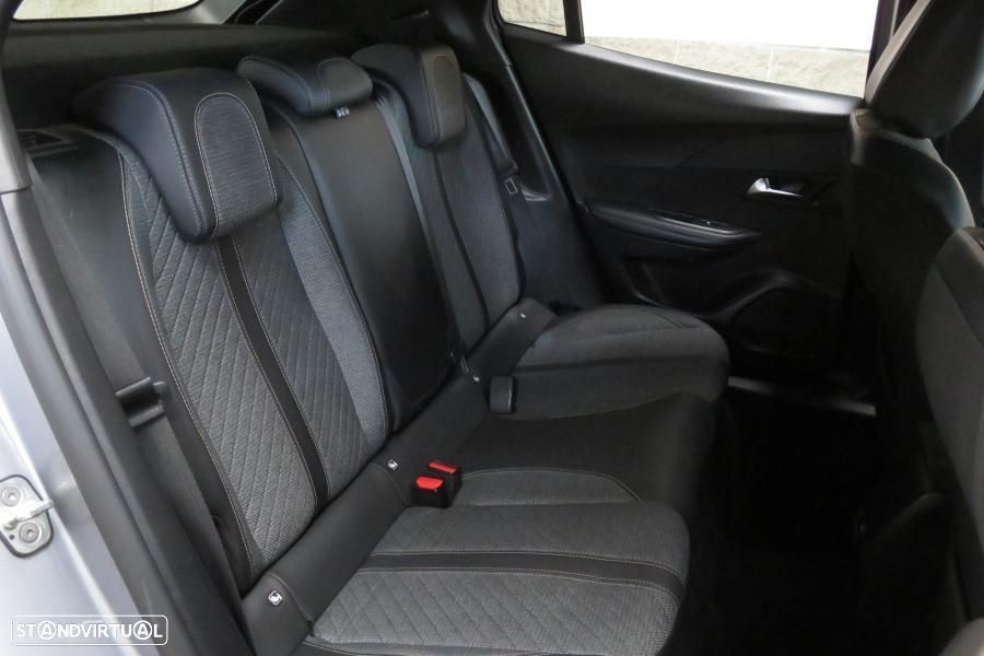 Peugeot 2008 - 13