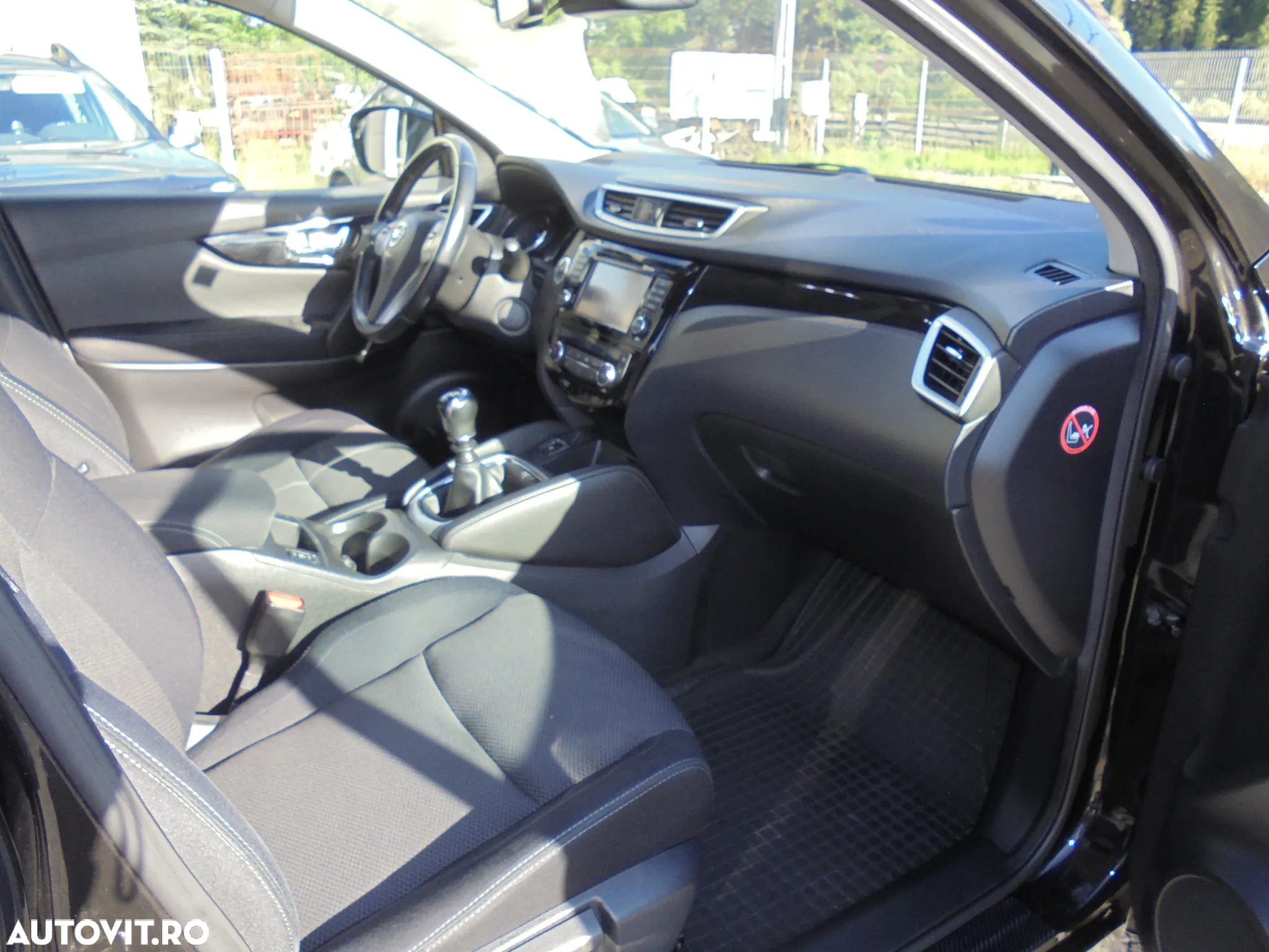 Nissan Qashqai 1.6L dCi Start/Stop 4X4-i N-Connecta - 10