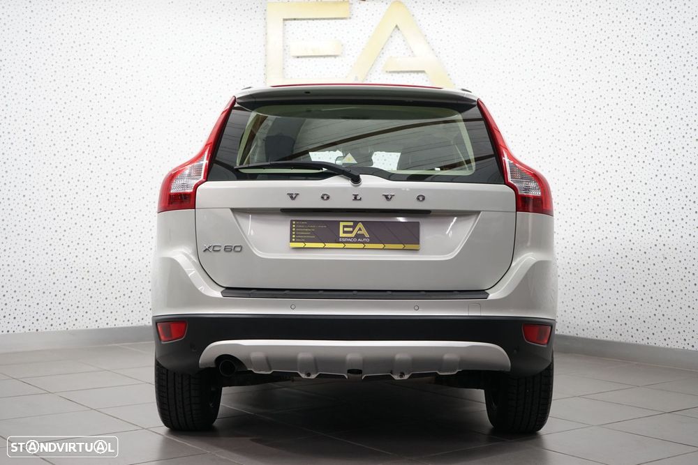 Volvo XC 60 2.0 D3 Summum Geartronic - 5