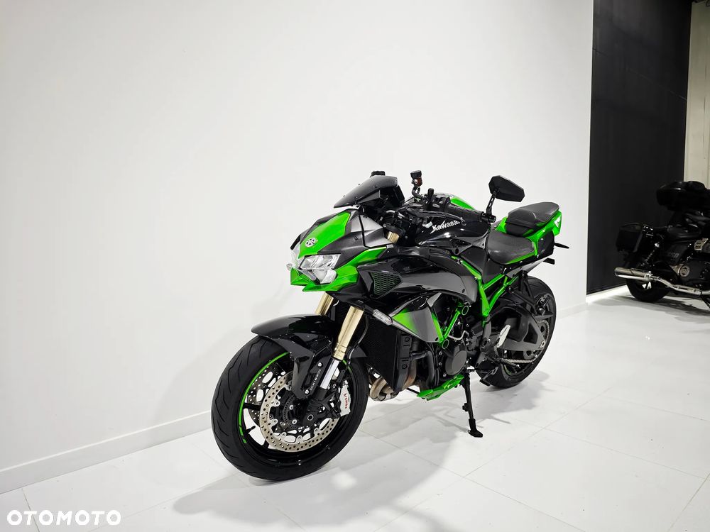 Kawasaki H2 - 20