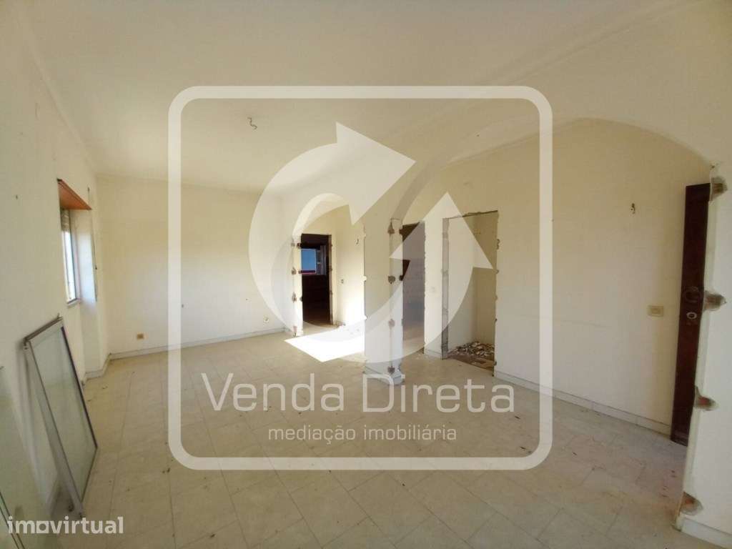 Moradia Bi-Familiar T2 + T3 - Venda conjunta de 2 frações autónomas... - Grande imagem: 2/29