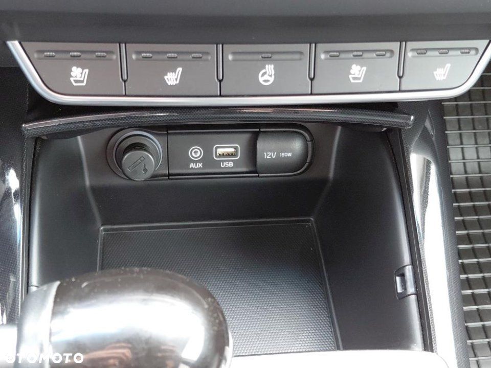 Kia Sorento - 38