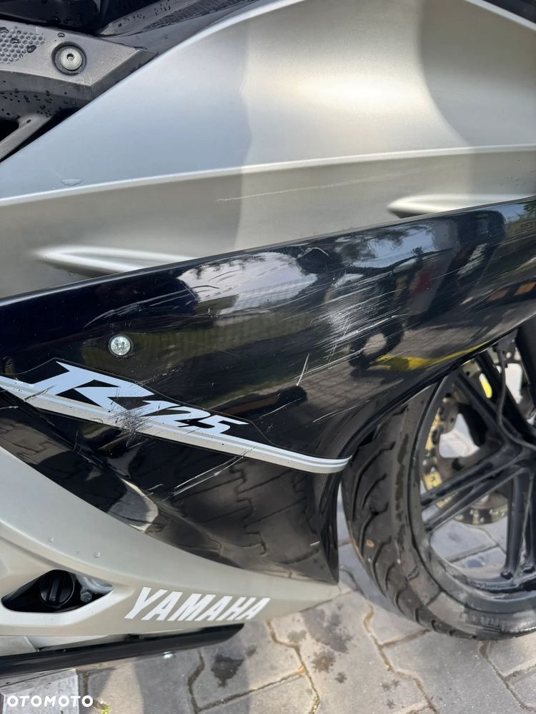 Yamaha YZF - 8