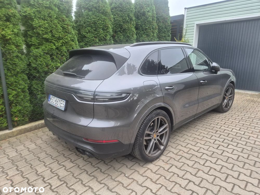 Porsche Cayenne Standard - 16