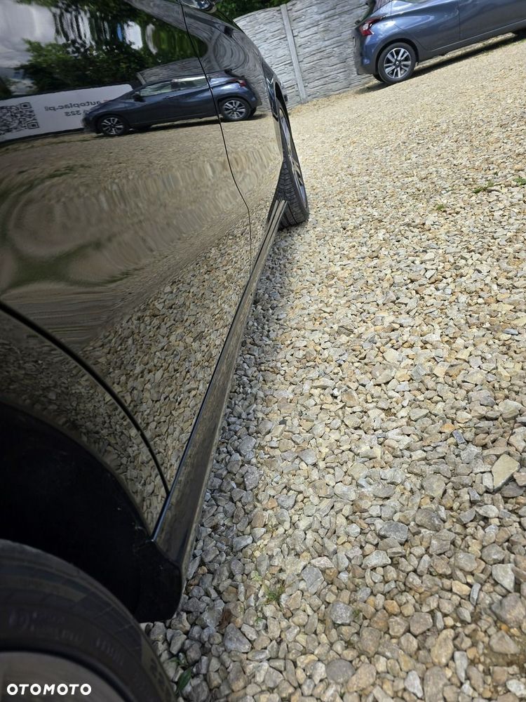 Mercedes-Benz CLA - 32