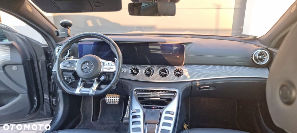 Mercedes-Benz AMG GT - 3