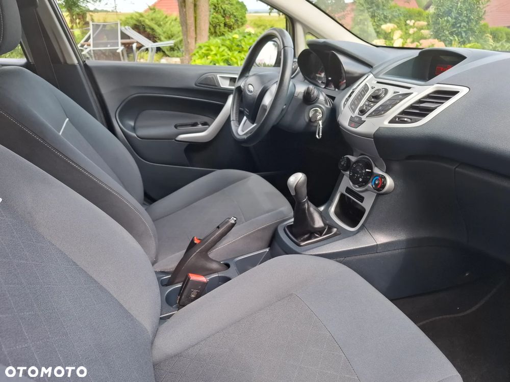 Ford Fiesta 1.25 Champions Edition - 11