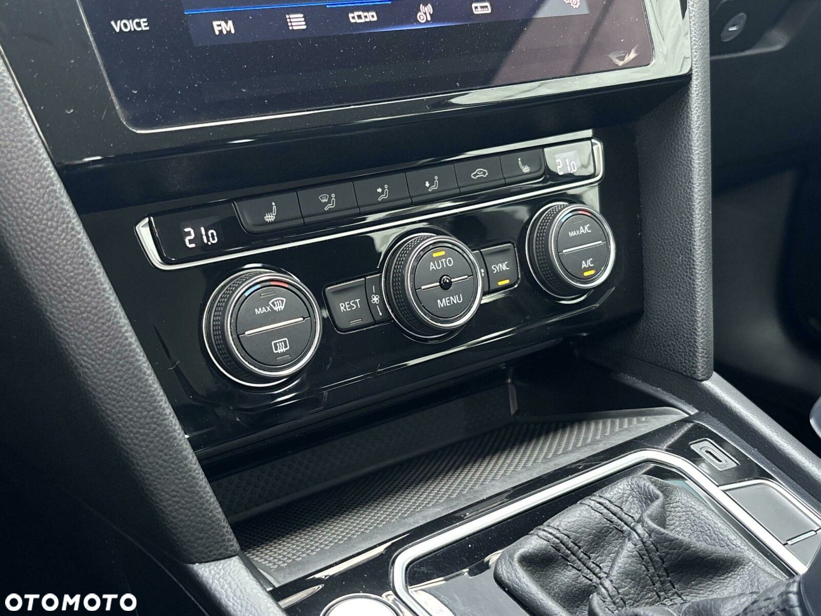 Volkswagen Passat - 21