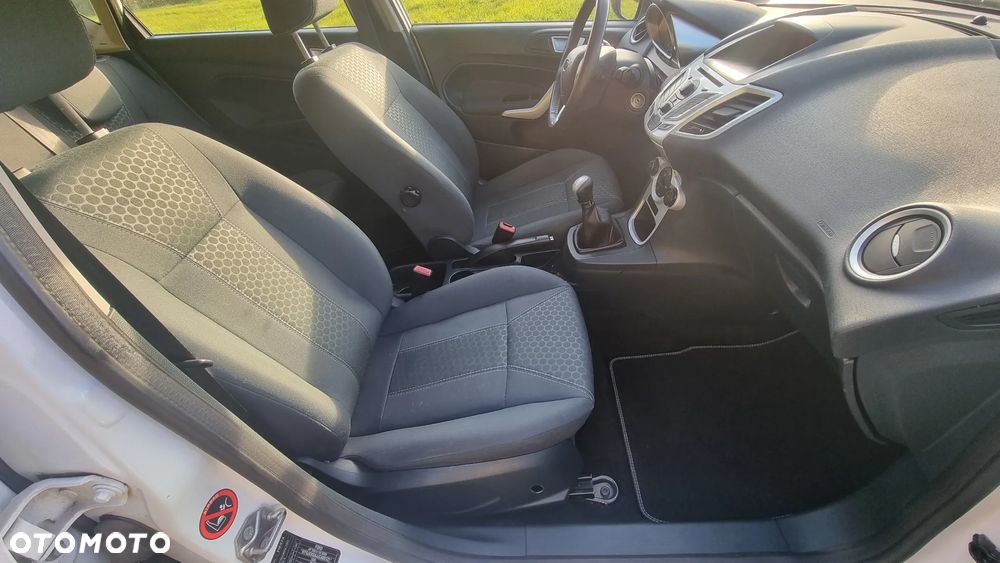 Ford Fiesta - 11