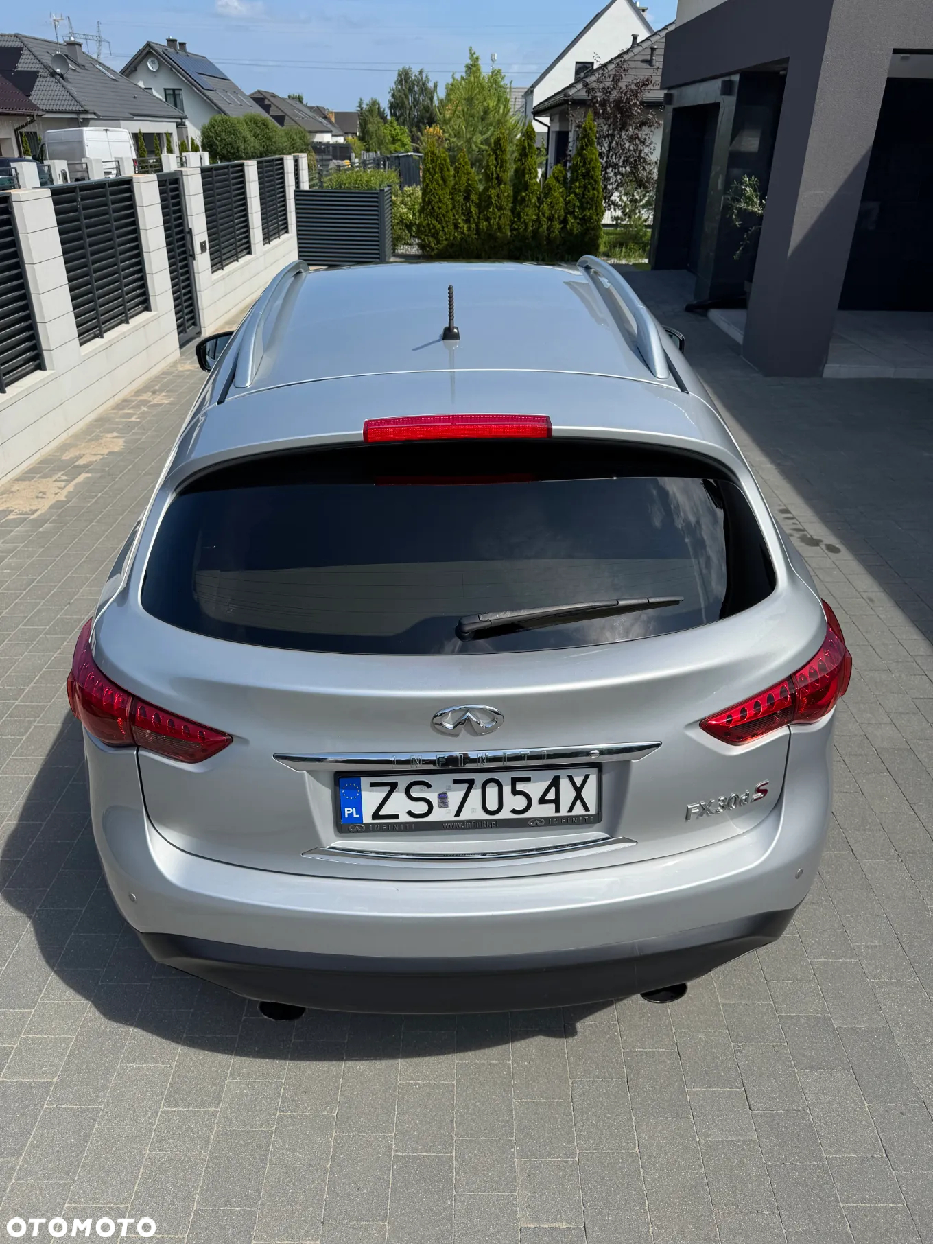 Infiniti FX FX30d S - 13
