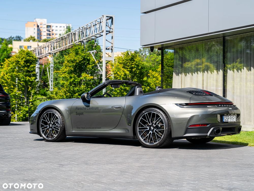 Porsche 911 Carrera - 5