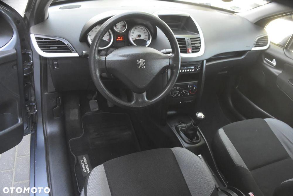 Peugeot 207 1.4 16V Trendy - 7
