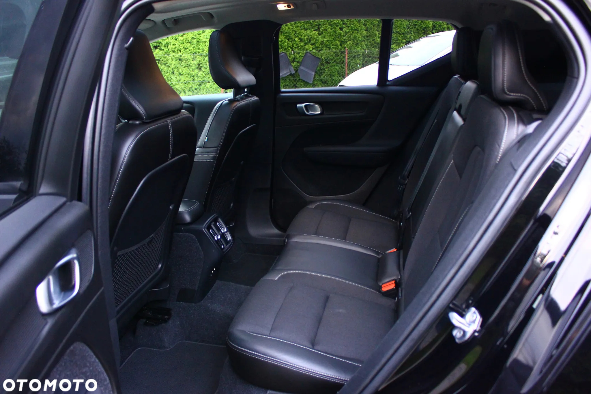 Volvo XC 40 D3 Geartronic Momentum Pro - 33