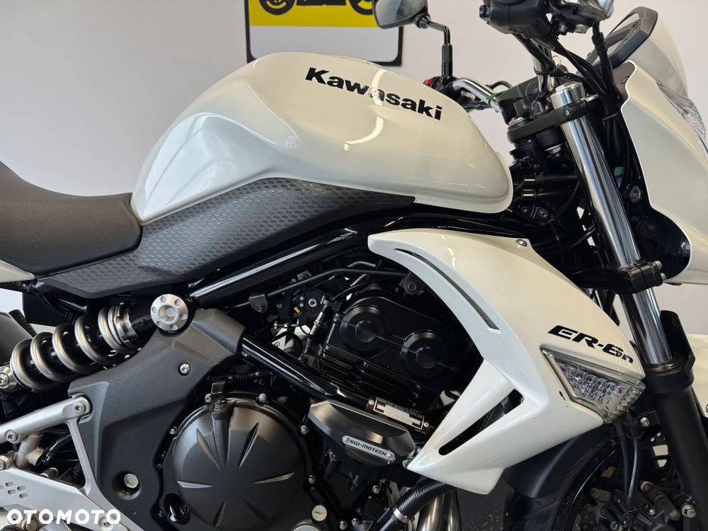 Kawasaki ER - 12