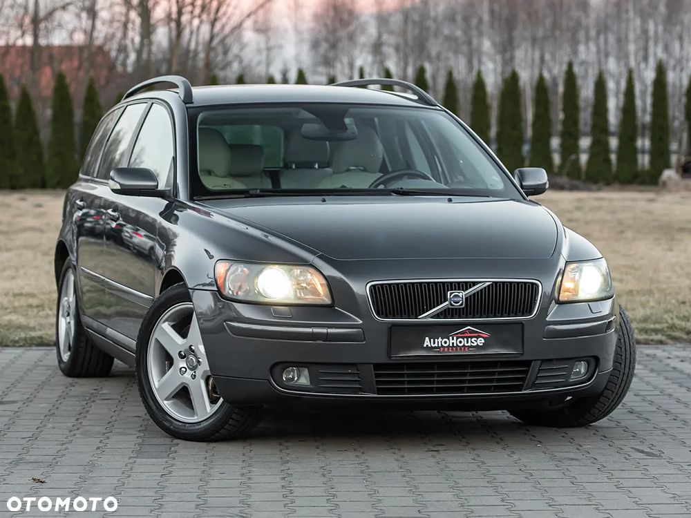 Volvo V50 T5 Momentum - 1