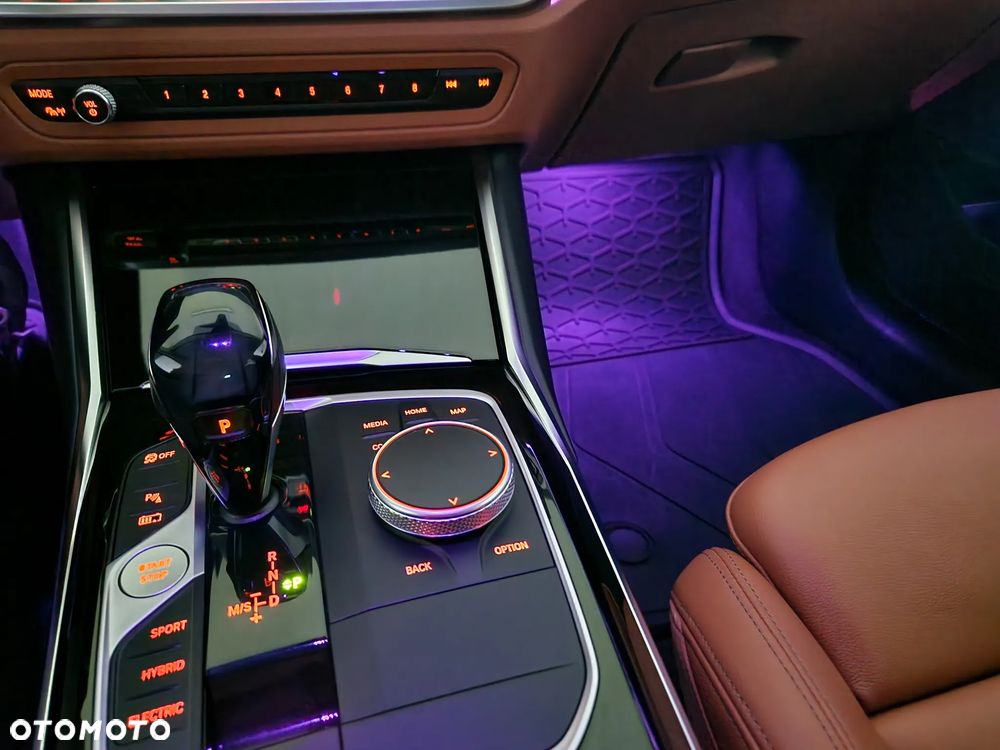 BMW Seria 3 330e xDrive - 35