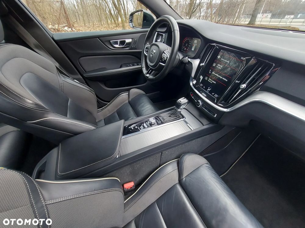 Volvo S60 T4 R-Design - 29