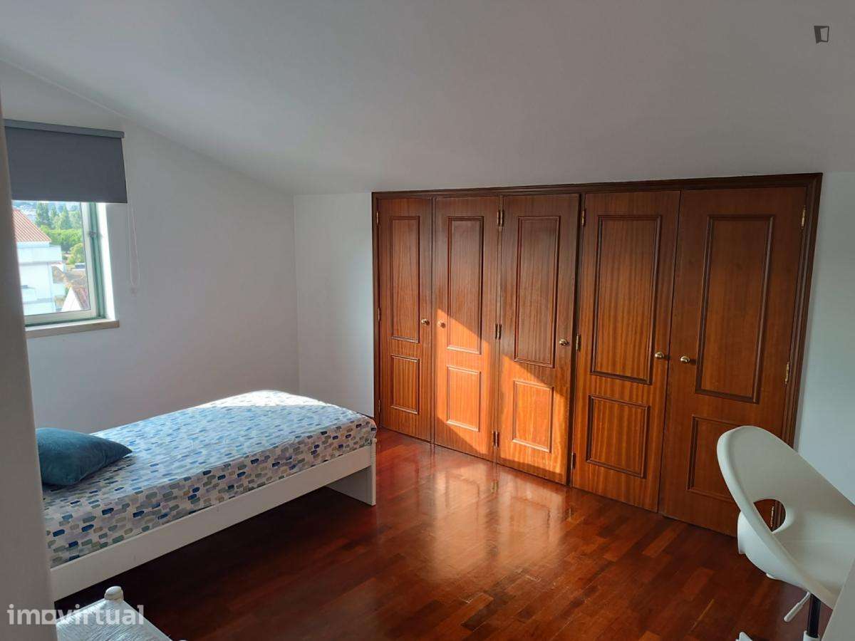 Quarto - localizado em Leiria - Grande imagem: 3/17