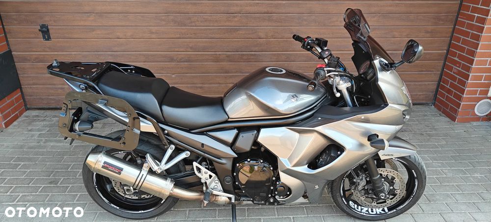 Suzuki GSX - 14