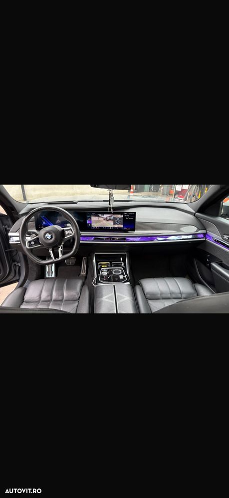 BMW Seria 7 740i - 12