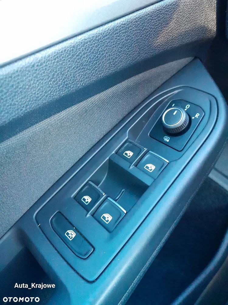 Volkswagen Golf 2.0 TDI SCR DSG Life - 27