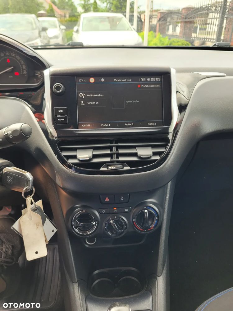 Peugeot 208 1.2 PureTech Style - 19