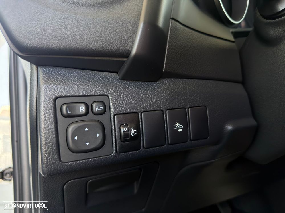 Toyota Auris Touring Sports 1.8 HSD Exclusive - 17