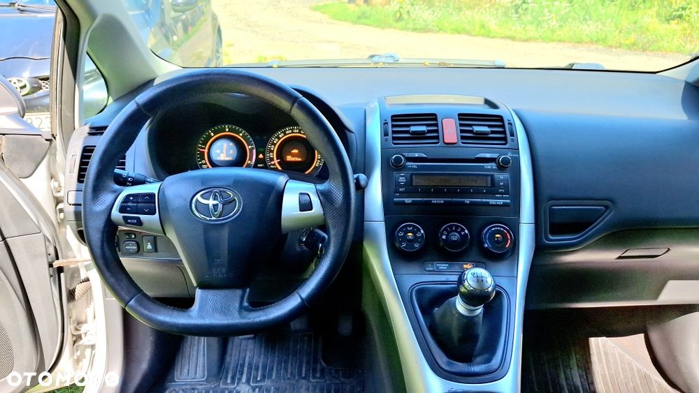 Toyota Auris - 5