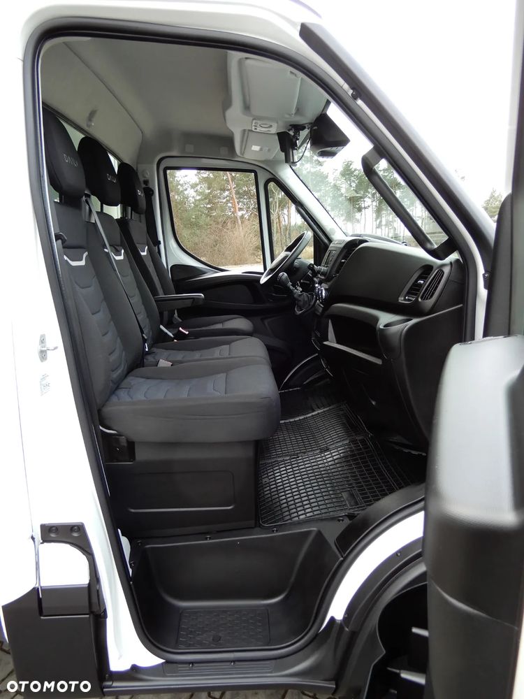 Iveco DAILY 35S18 Kontener 5047 mm 10.E.Palet Boczne Drzwi Ładowność 930 Kg WZMACNIANY Rozstaw Osi 4100 mm FULL LED Przebieg 25 Tys Km Stan Jak Nowy UNIKAT POLECAM - 28