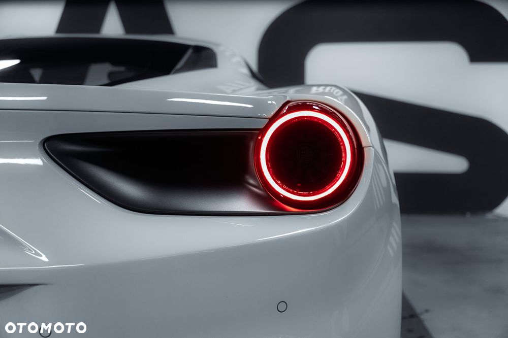 Ferrari 488 - 17