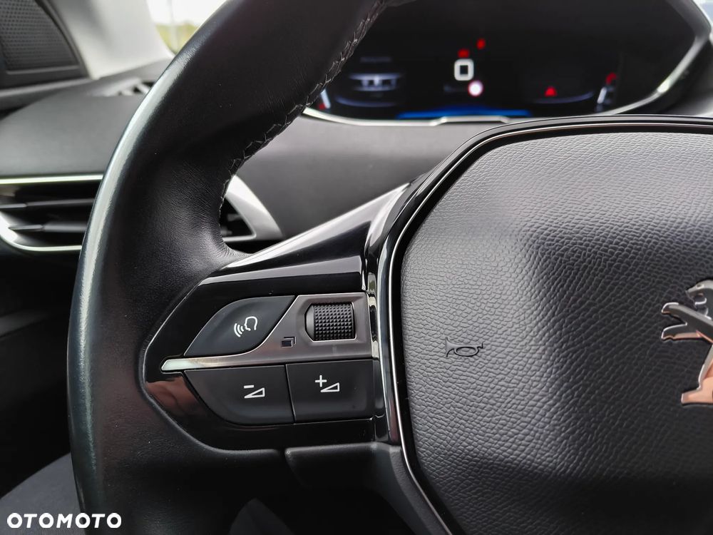 Peugeot 3008 1.2 PureTech Active S&S - 22