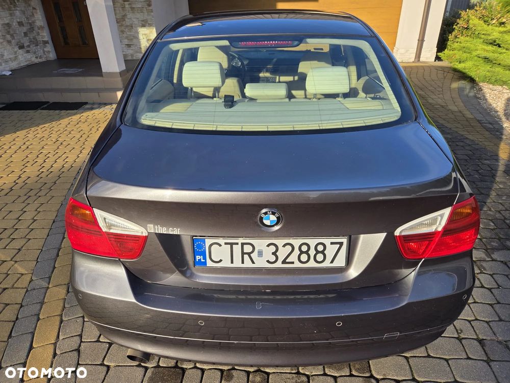 BMW Seria 3 320i - 8
