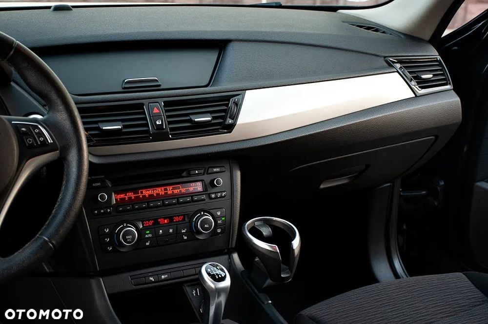 BMW X1 sDrive18i - 36