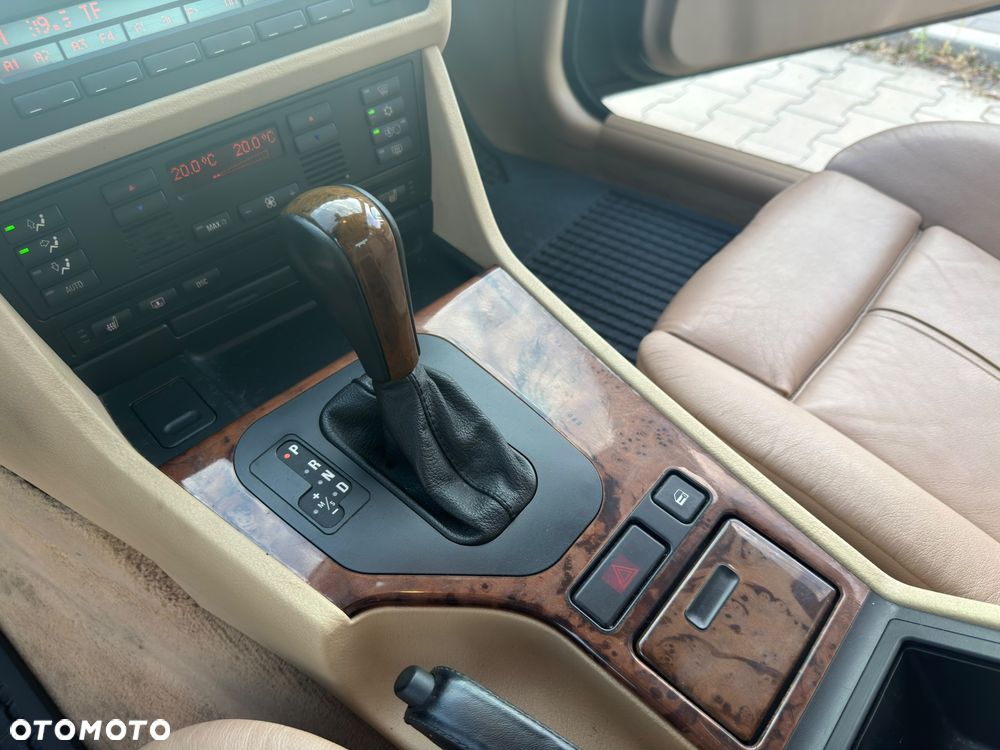 BMW Seria 5 - 24
