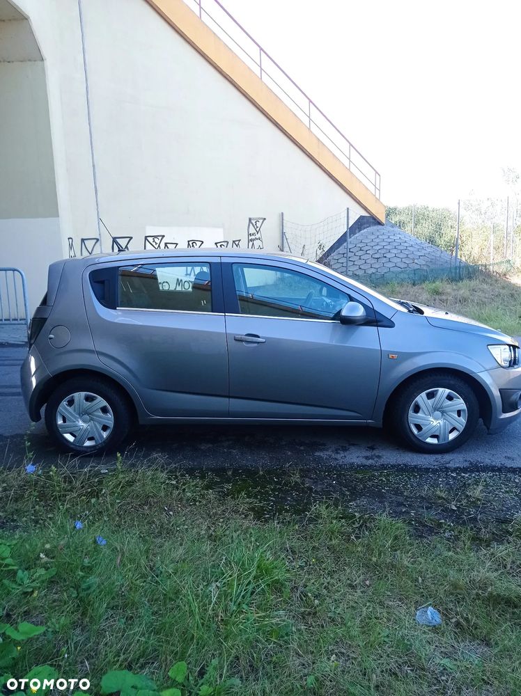Chevrolet Aveo 1.4 16V LT - 2