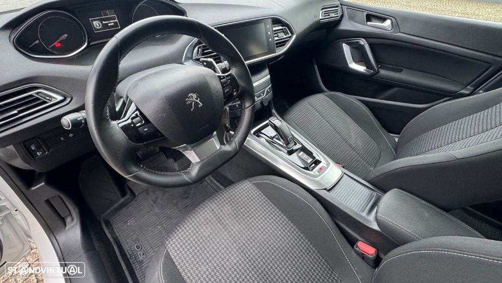 Peugeot 308 1.5 BlueHDi Allure EAT8 - 15