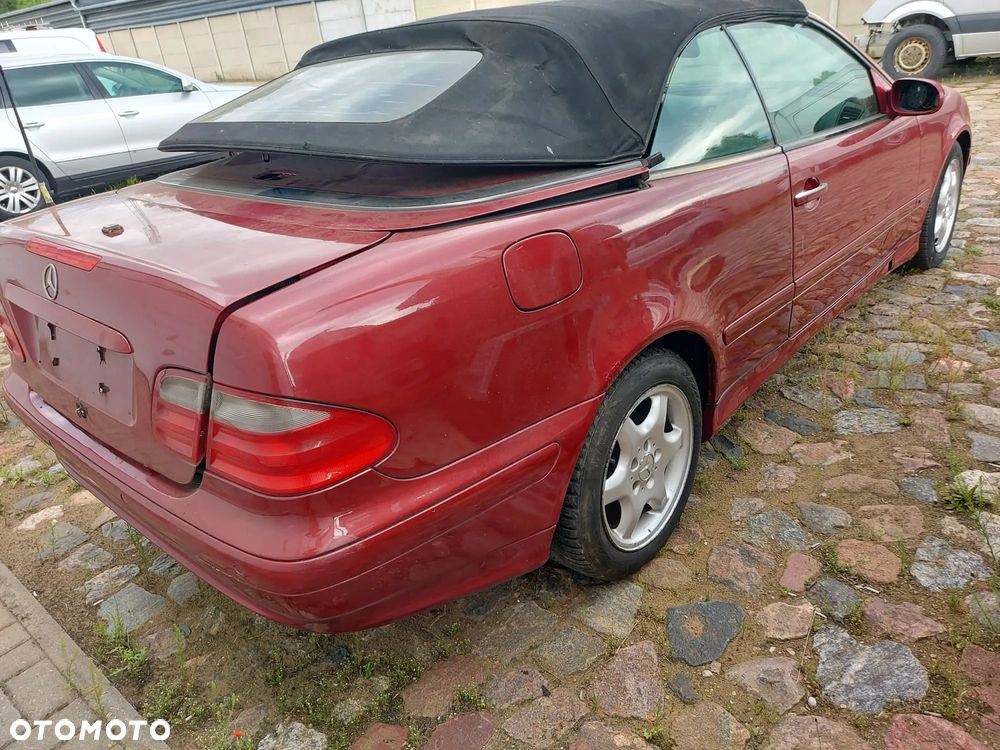 Mercedes-Benz CLK - 4