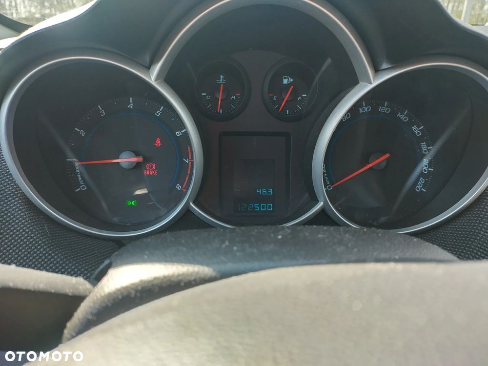 Chevrolet Cruze 1.6 LT - 1