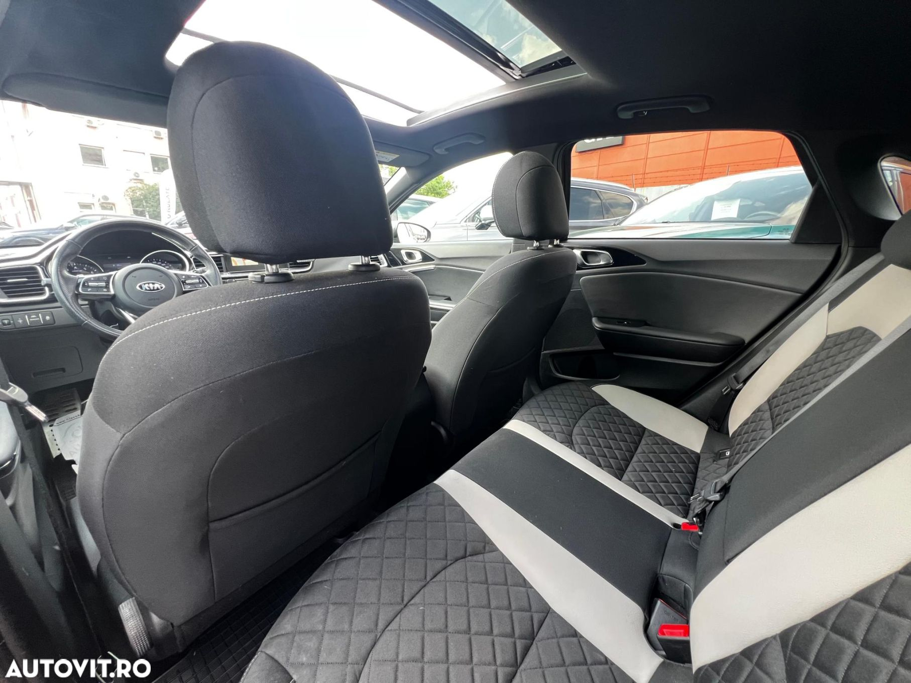 Kia Ceed 1.4 T-GDI 7DCT GT Line - 11
