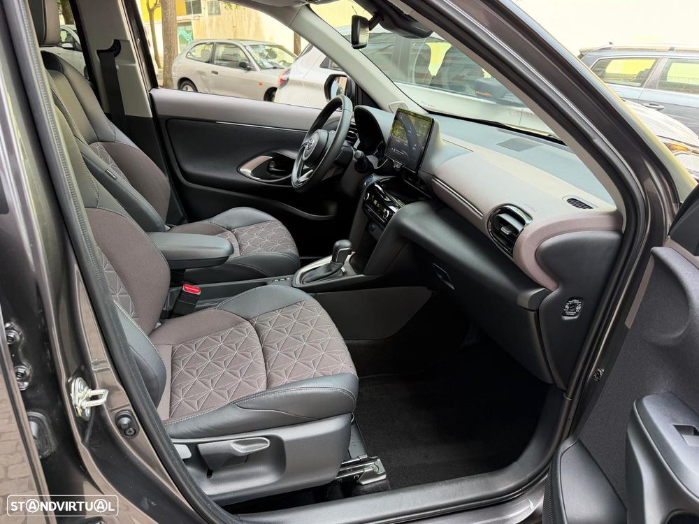 Toyota Yaris Cross 1.5 HDF Luxury - 15