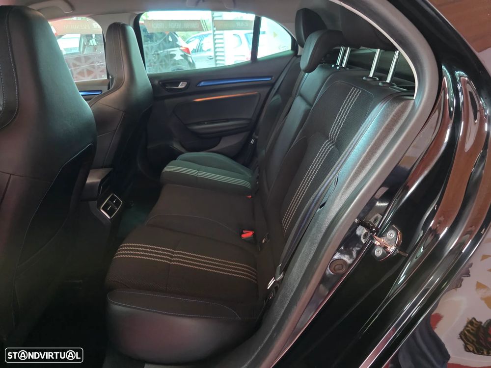 Renault Mégane 1.5 Blue dCi GT Line - 28