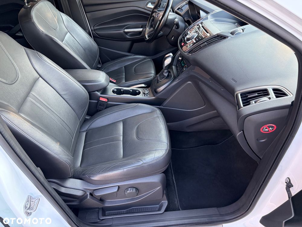 Ford Kuga 2.0 TDCi 4x4 ST-Line - 29