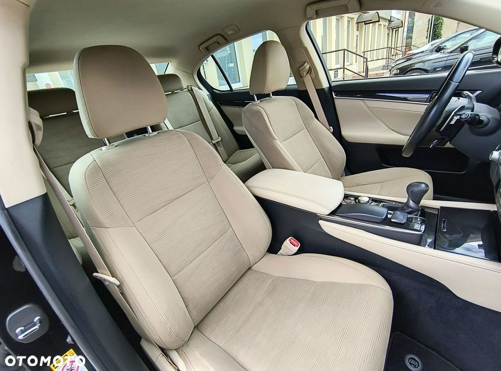 Lexus GS - 23