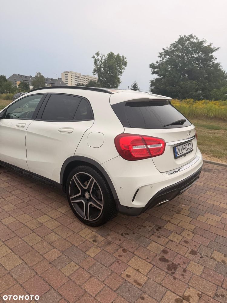 Mercedes-Benz GLA 250 4-Matic - 6