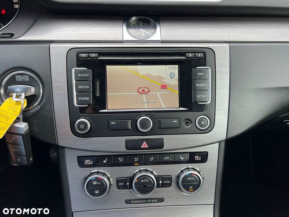Volkswagen Passat 1.6 TDI Comfortline - 19