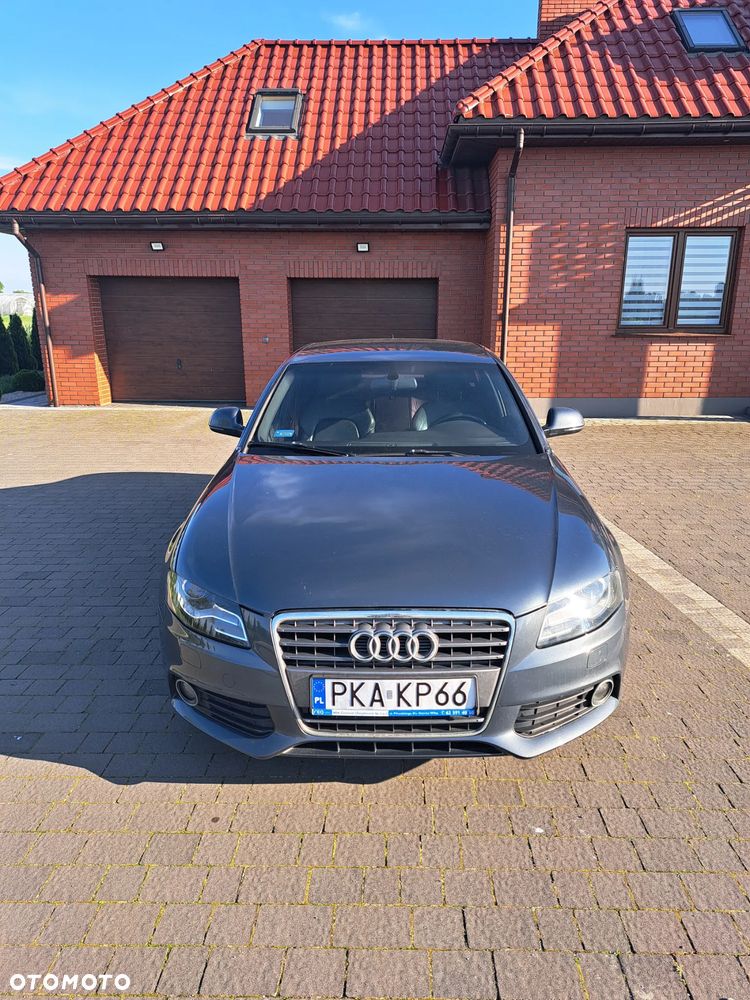 Audi A4 Limousine - 3