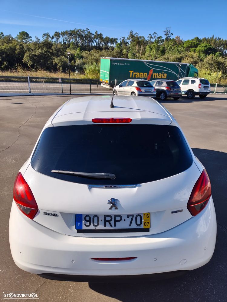 Peugeot 208 1.2 PureTech Style - 52