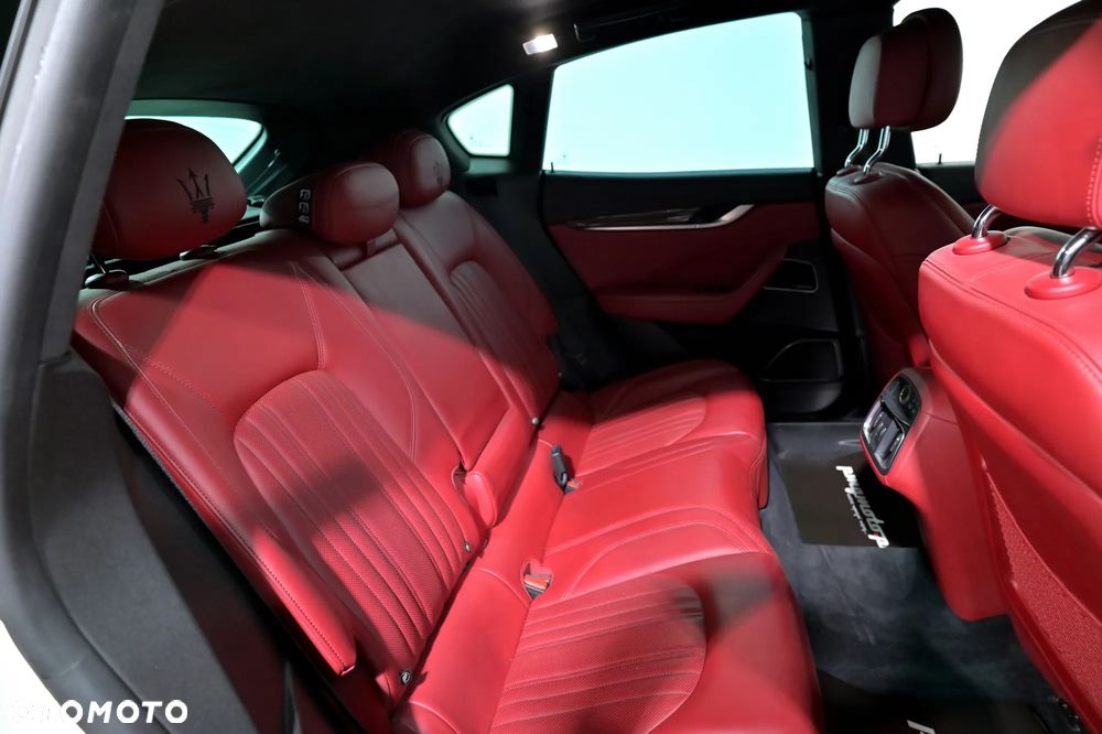 Maserati Levante S - 36